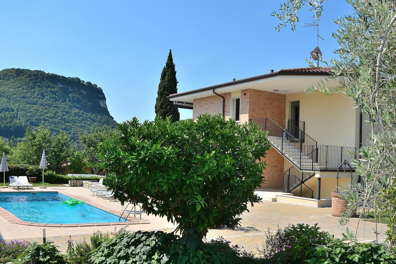 Vila Ca Gardesana With Pool Exteriér fotografie